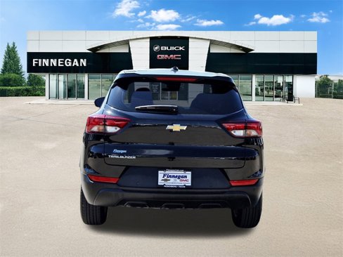 Used 2023 Chevrolet TrailBlazer LS image 6