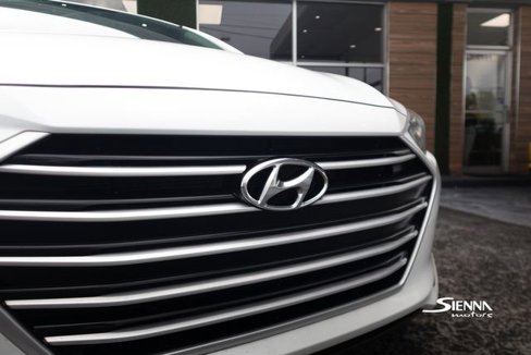 Used 2018 Hyundai Elantra SE image 7