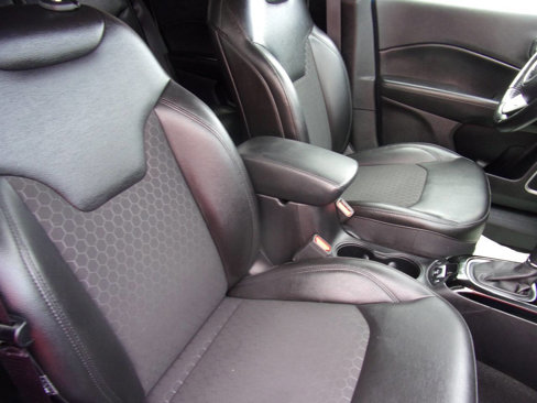 Used 2020 Jeep Compass Latitude image 15