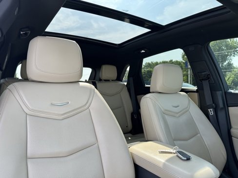 Used 2018 Cadillac XT5 Luxury w/ Driver Awareness Package image 8