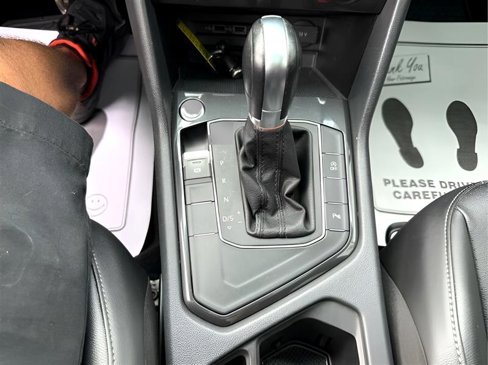 Used 2019 Volkswagen Tiguan SEL R-Line image 20