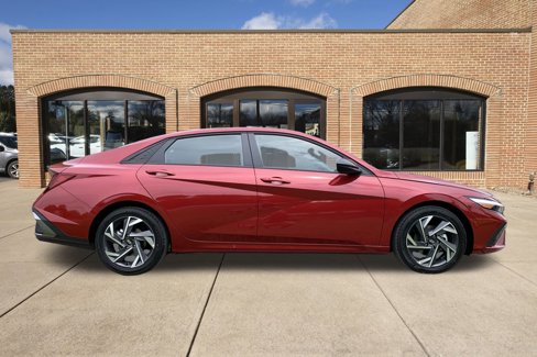New 2025 Hyundai Elantra Sport image 2