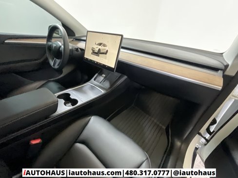 Used 2024 Tesla Model Y Long Range image 24