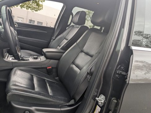 Used 2018 Jeep Grand Cherokee Limited w/ Trailer Tow Group IV image 15