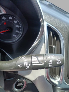 Used 2021 Chevrolet Equinox LT w/ Driver Convenience Package image 22