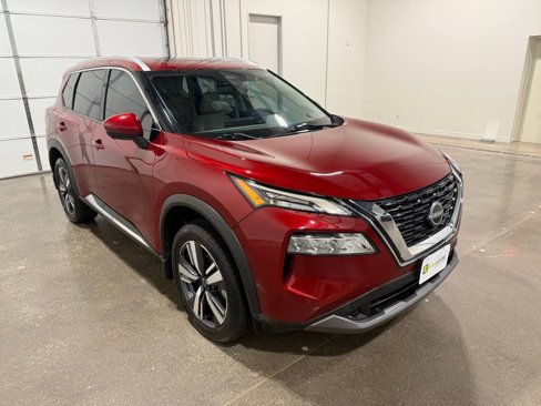 Used 2023 Nissan Rogue SL image 3