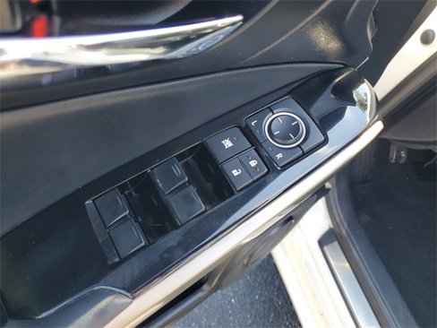 Used 2016 Lexus IS 200t image 20