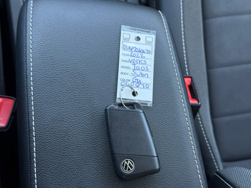 Used 2022 Volkswagen Taos SE image 25