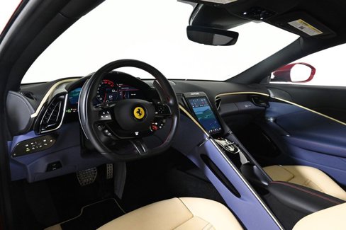 Used 2022 Ferrari Roma image 3
