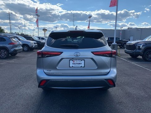 Used 2021 Toyota Highlander Limited image 5