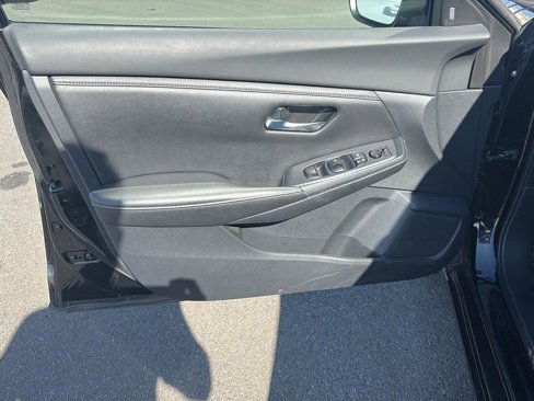 Used 2022 Nissan Sentra SV image 6