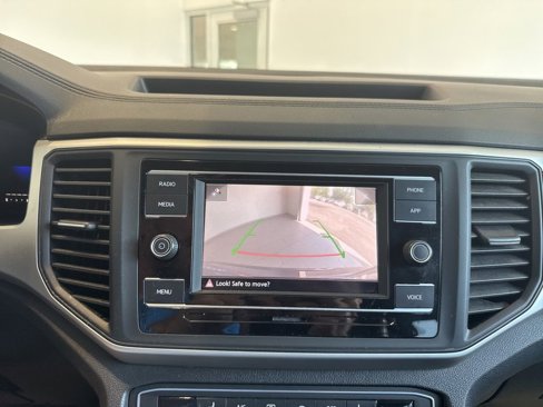 Used 2022 Volkswagen Atlas Cross Sport SE image 22