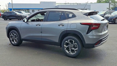New 2025 Chevrolet Trax LT image 6