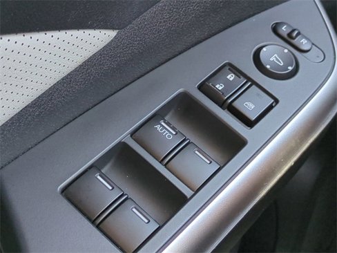 Used 2015 Honda CR-V Touring image 24