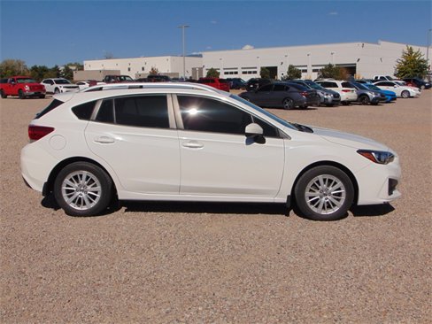 Used 2018 Subaru Impreza 2.0i Premium image 3