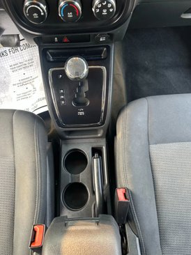 Used 2016 Jeep Patriot Sport image 27
