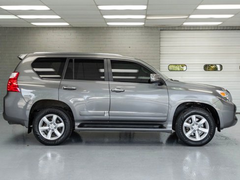 Used 2013 Lexus GX 460 image 3