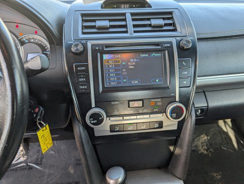 Used 2012 Toyota Camry SE image 19