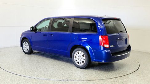 Used 2018 Dodge Grand Caravan SE w/ UConnect Hands-Free Group image 5