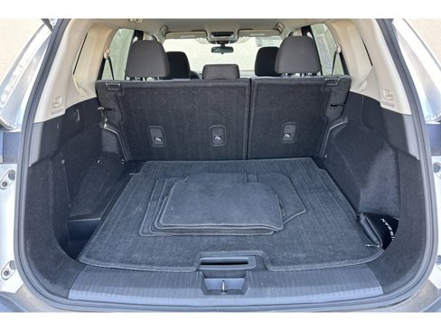 Used 2022 Nissan Rogue SV image 17