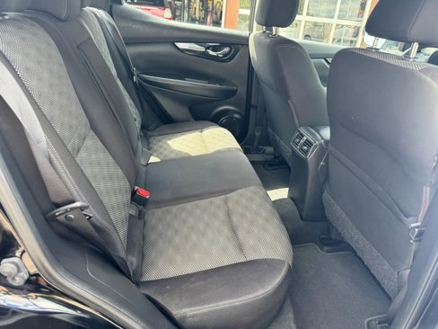 Used 2018 Nissan Rogue Sport SV w/ SV All-Weather Package image 24