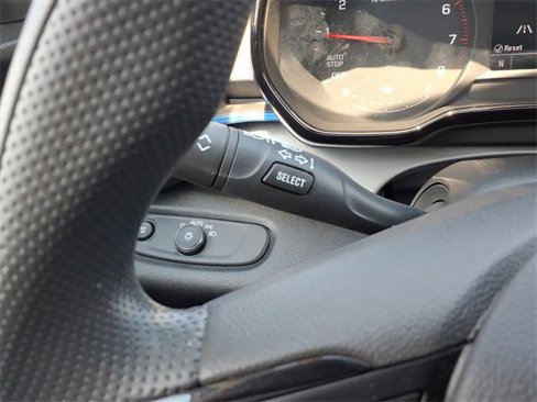 Used 2025 Chevrolet Trax LS w/ LS Convenience Package image 26