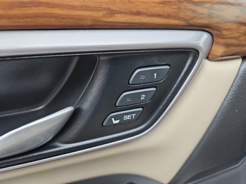 Used 2018 Honda CR-V Touring image 15