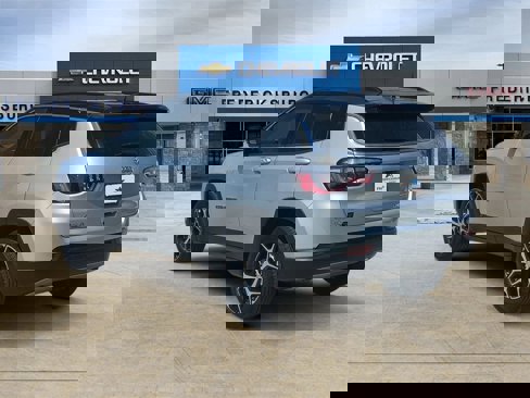 Used 2024 Jeep Compass Limited image 3