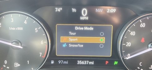 Used 2023 Buick Envision Essence w/ Sport Touring Package image 17