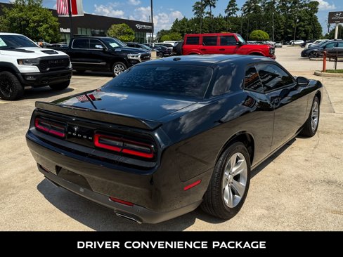 Used 2018 Dodge Challenger SXT w/ Driver Convenience Group image 8