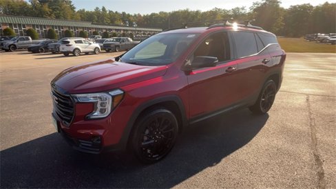 Certified 2023 GMC Terrain SLT w/ Infotainment Package II image 4