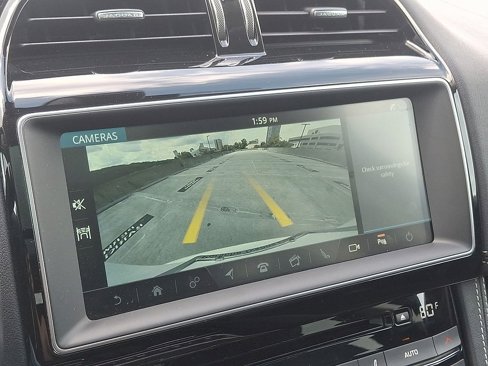 Used 2018 Jaguar F-PACE R-Sport image 19