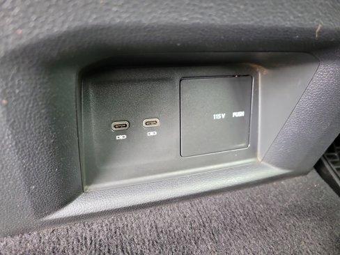 Used 2021 Volkswagen Atlas Cross Sport SEL Premium image 21