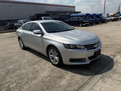 Used 2015 Chevrolet Impala LT w/ Convenience Package image 2