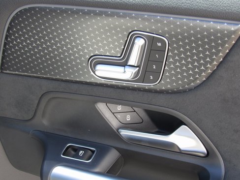 Certified 2025 Mercedes-Benz GLA 250 4MATIC image 22