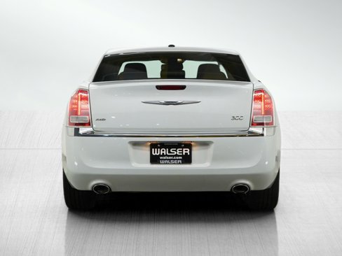 Used 2014 Chrysler 300 AWD w/ Driver Convenience Group image 4