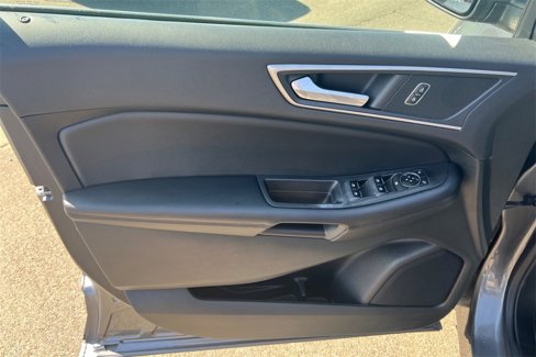 Used 2022 Ford Edge SEL image 15