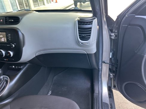 Used 2018 Kia Soul image 18