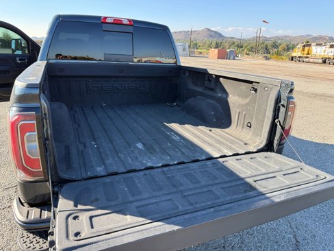 Used 2017 GMC Sierra 1500 Denali image 19
