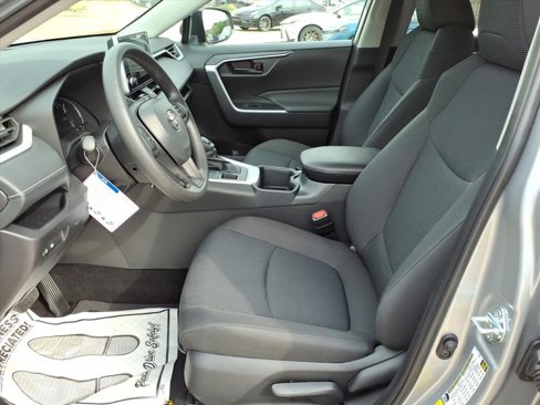 New 2025 Toyota RAV4 LE image 12