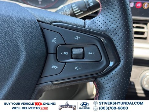 Used 2024 Chevrolet Trax RS image 28