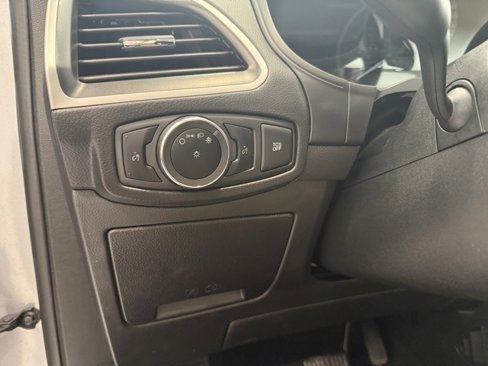 Used 2024 Ford Edge SEL image 17
