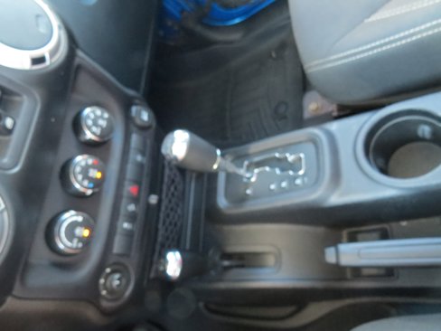 Used 2016 Jeep Wrangler Unlimited Sahara image 21