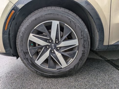 Used 2021 Kia Sorento S w/ Panoramic Sunroof Package image 11