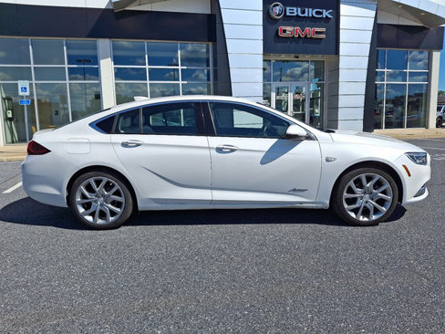Used 2020 Buick Regal Avenir w/ Driver Confidence Package II image 8