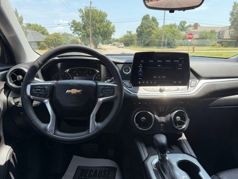 Used 2023 Chevrolet Blazer LT w/ Sound & Technology Package image 5