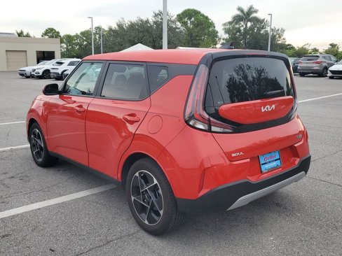 Used 2023 Kia Soul EX image 13
