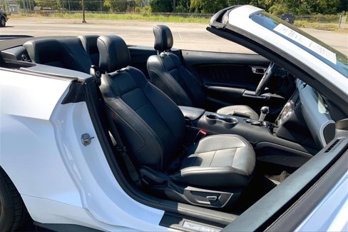 Used 2017 Ford Mustang Premium image 8