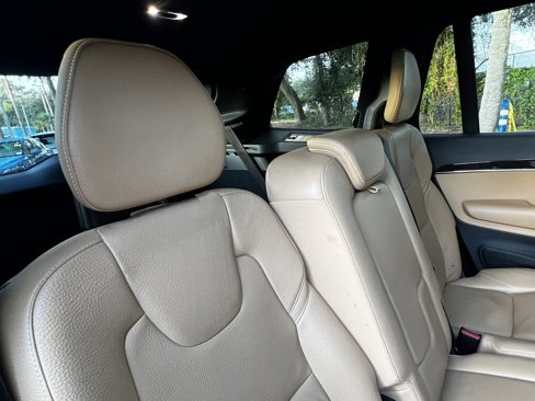 Used 2018 Volvo XC90 T6 Momentum w/ Convenience Package image 41