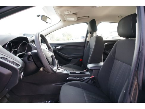 Used 2018 Ford Focus SE image 12